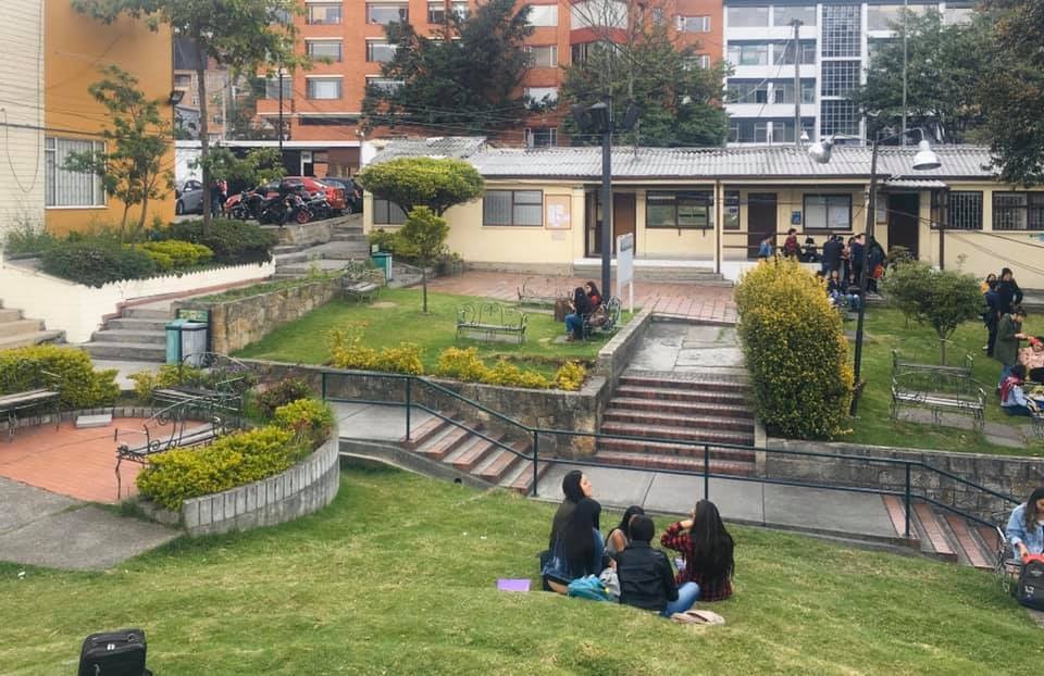 Jóvenes no pudieron realizar su ceremonia de graduación por día cívico